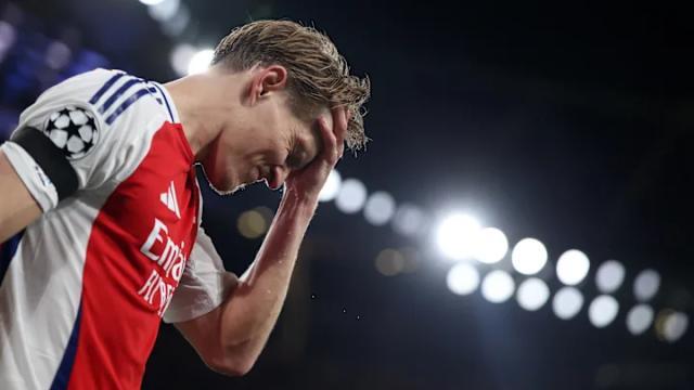 博鱼体育入口-首遭樱桃双杀，得失皆系定位球，枪手命该与四为伍？