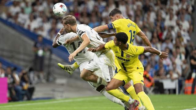 博鱼BOYU SPORTS-比利亚雷亚尔vs皇家马德里：西甲积分榜二三名间的对决