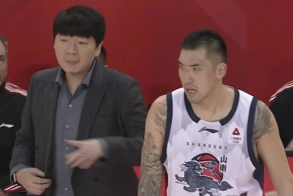 博鱼体育入口-正式官宣!山东男篮签下臂展2米11锋卫摇摆,NBA发展联盟场均19+5